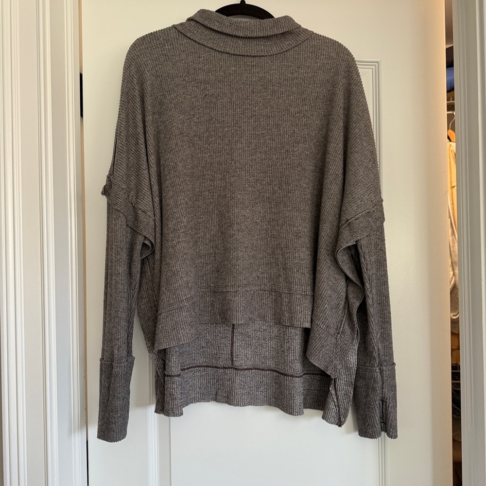 Free People Grey Turtleneck Long Sleeve — women’s XL